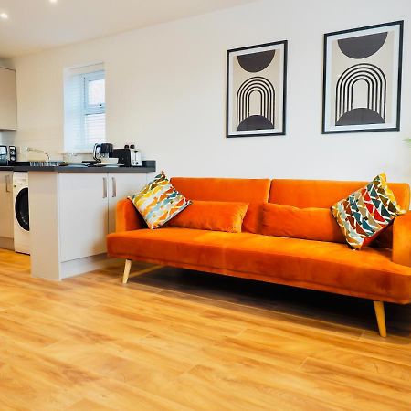 Private Parking Stylish Great Location Apartment Guildford Exterior photo